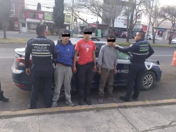 Las personas detenidas fueron trasladadas a la Fiscalía General de Justicia del Estado de México.