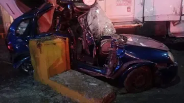 Tlalnepantla: hombre quedó prensado al ser embestido en su auto por un tráiler