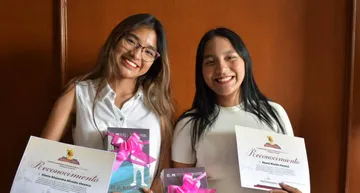 Nezahualcóyotl: Reconocen participación de hermanas en el Festival Internacional la Juventud