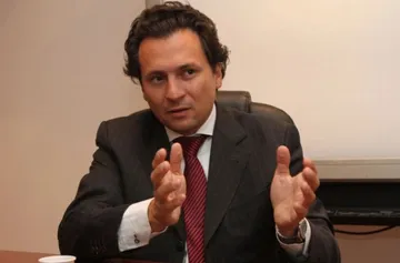 El Presidente Andrés Manuel López Obrador se refirió sobre la decisión para que el exdirector de Pemex, Emilio Lozoya, siga su proceso judicial en libertad. Foto: La Jornada