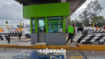 Pobladores de Almoloya de Juárez toman caseta El Dorado