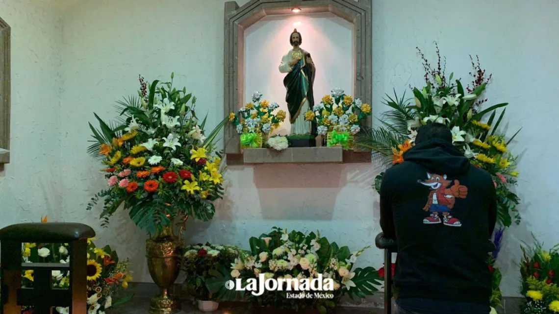 Ecatepec: Devotos se encomiendan a San Judas Tadeo