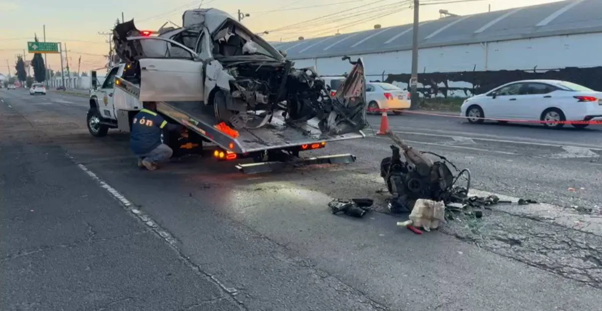 ¡DESTROZADO! Así quedó un auto después de un fuerte accidente sobre el Boulevard Aeropuerto