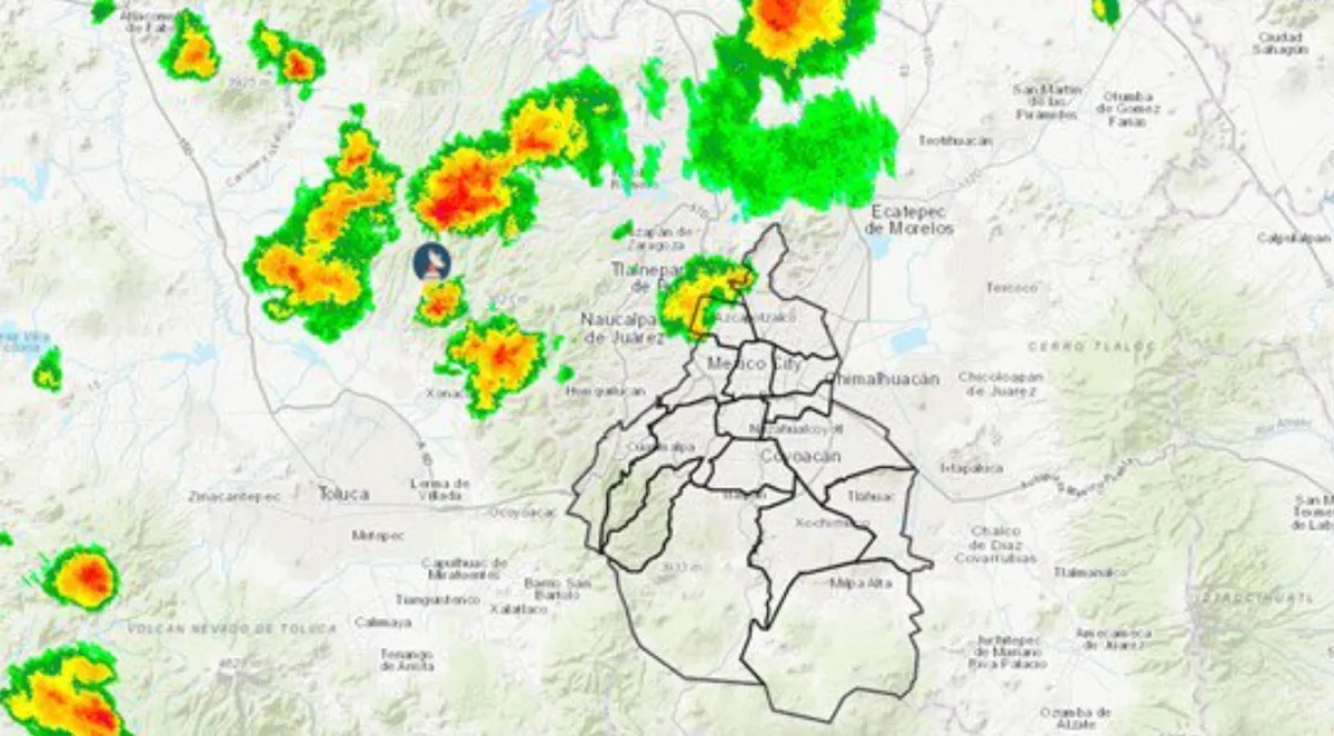 La CDMX podría enfrentar lluvias intensas hoy, con acumulaciones superiores a 70 mm y riesgos de inundación.