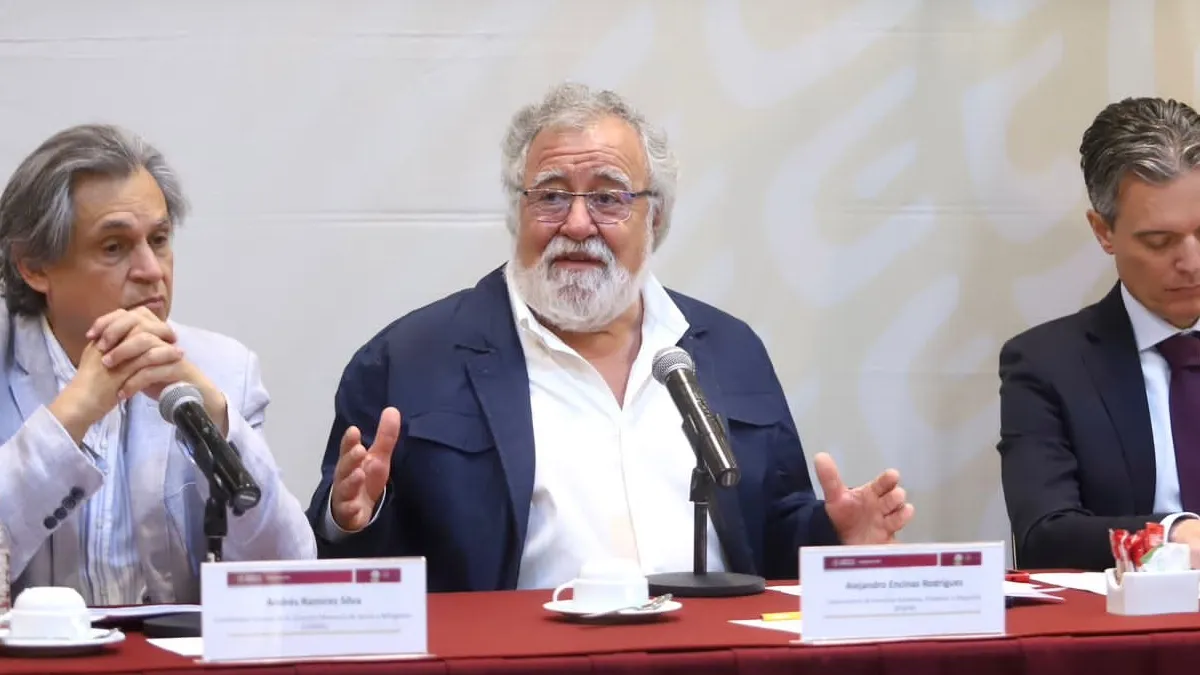 El Subsecretario de Derechos Humanos de México, Alejandro Encinas, fue espiado con el sofware Pegasus, Andrés Manuel López Obrador aseguró que desconoce quién es el responsable de dicha acción. Foto: Twitter