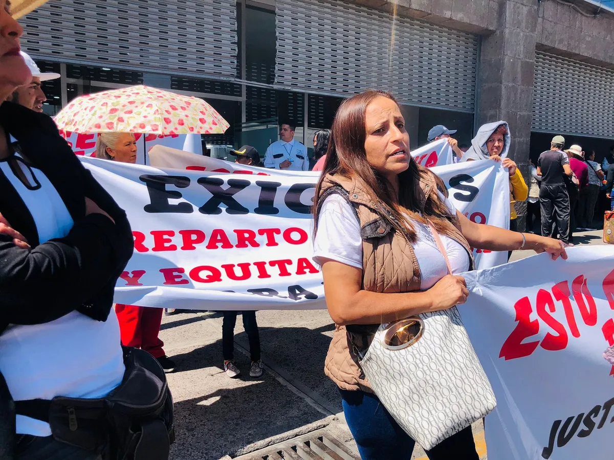 Vecinos de Ecatepec protestan contra jueces y magistrados; los acusan de provocar conflicto del agua