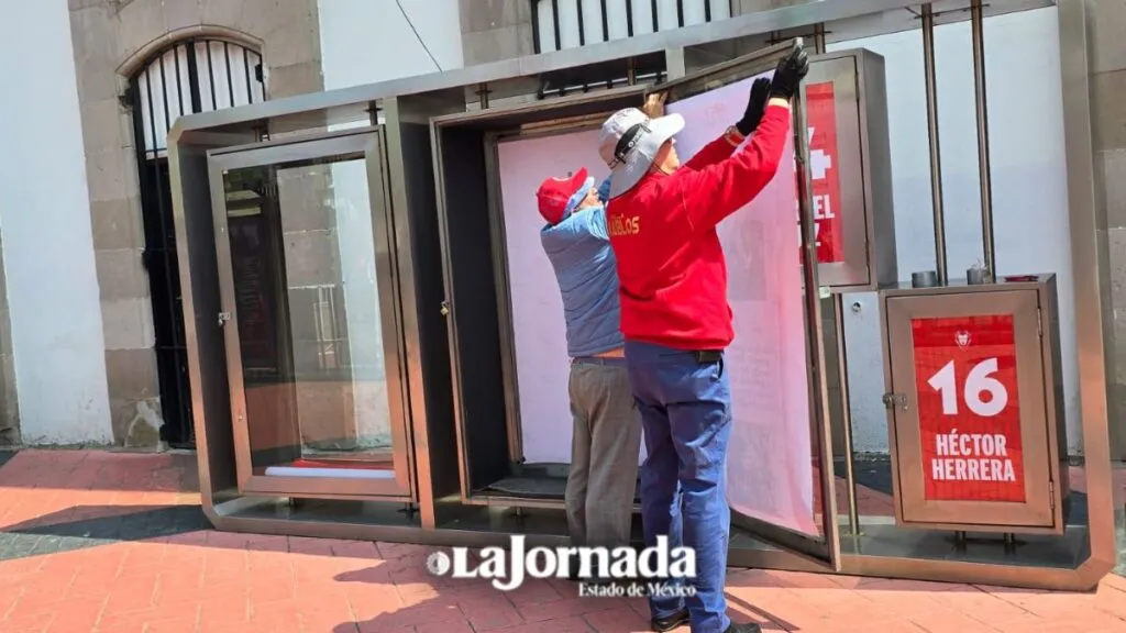 Montan galería de apoyo al Toluca previo al partido contra el América