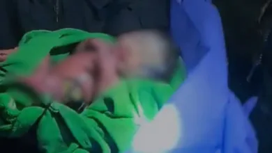 Policías de Neza ayudan en nacimiento de gemelos