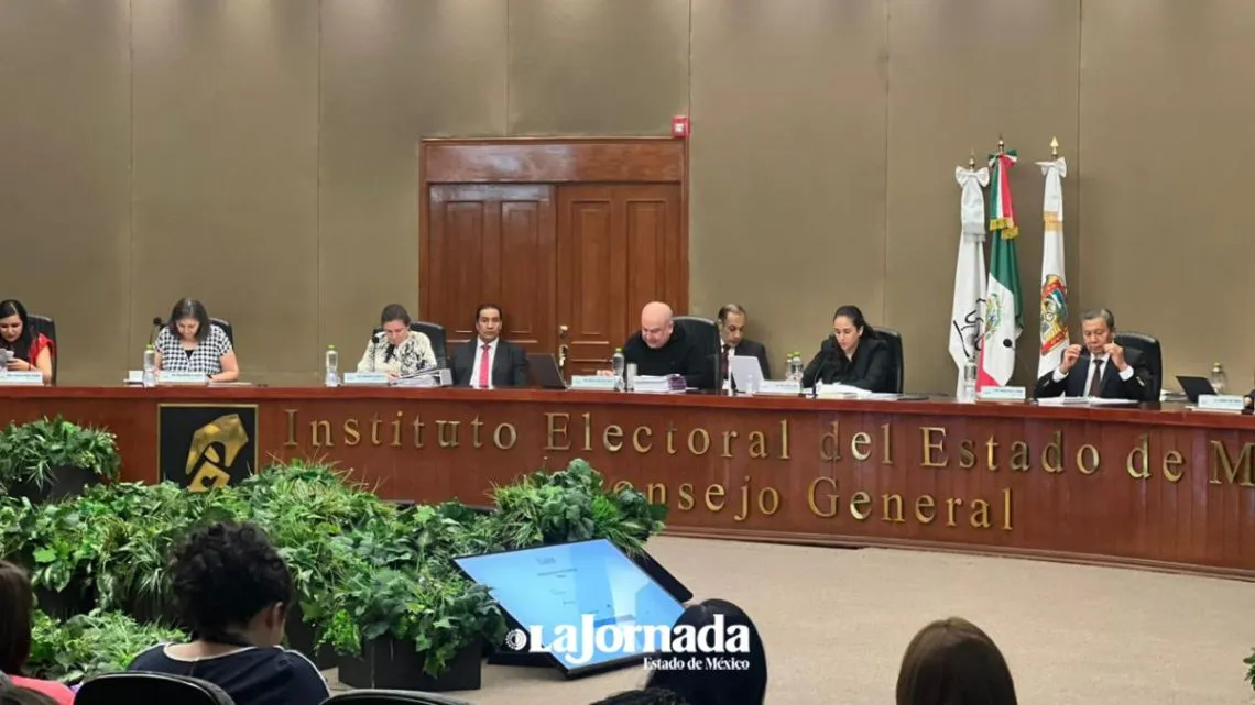 Morena pide adelantar entrega de constancia de mayoría a Delfina Gómez
