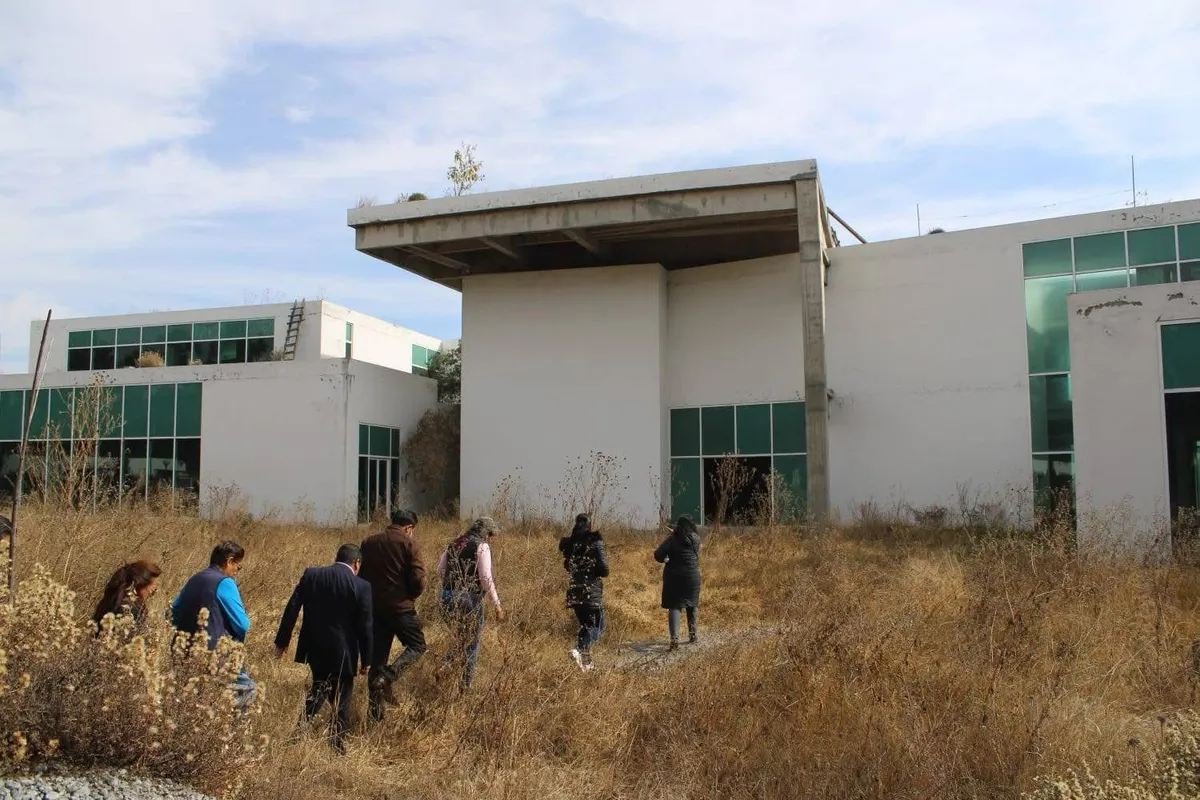 Urge concluir hospital abandonado en Acolman