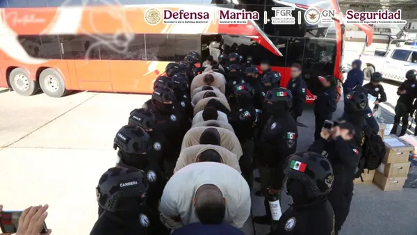 Operativo traslada a 60 personas privadas de la libertad a penales federales