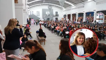 Cuautitlán entrega tarjetas del programa de Becas “Rita Cetina”