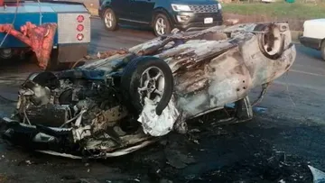 Auto se incendia en Calzada del Pacífico