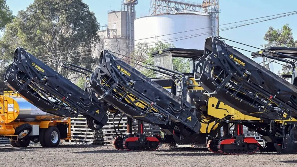 Claudia Sheinbaum y Delfina Gómez entregan el 100% de los Trenes de Pavimentación del Plan Integral Oriente