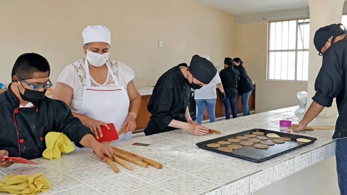Edomex: Centros de Atención Múltiple brindan atención correcta para personas con discapacidad