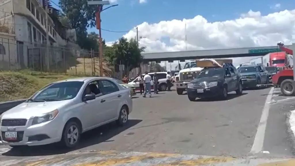 Liberan autopistas México-Querétaro y México-Pachuca tras bloqueos