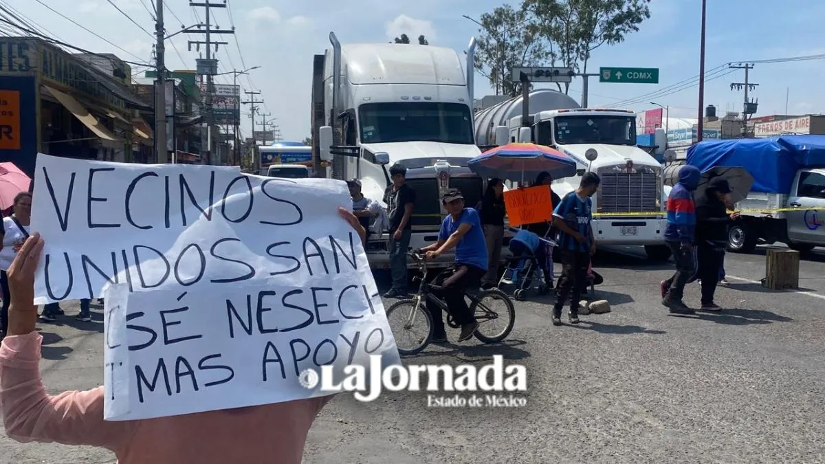 Vecinos de Chicoloapan bloquean la México-Texcoco; exigen abasto de agua