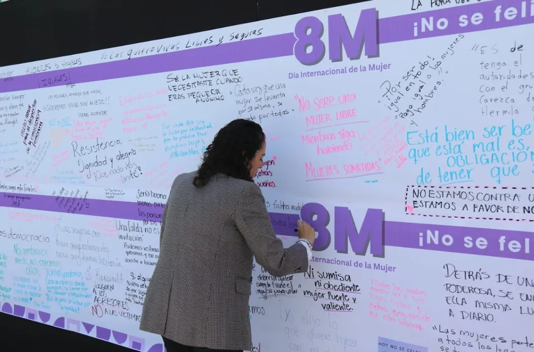 Conmemoran 8M con mural alusivo en el IEEM