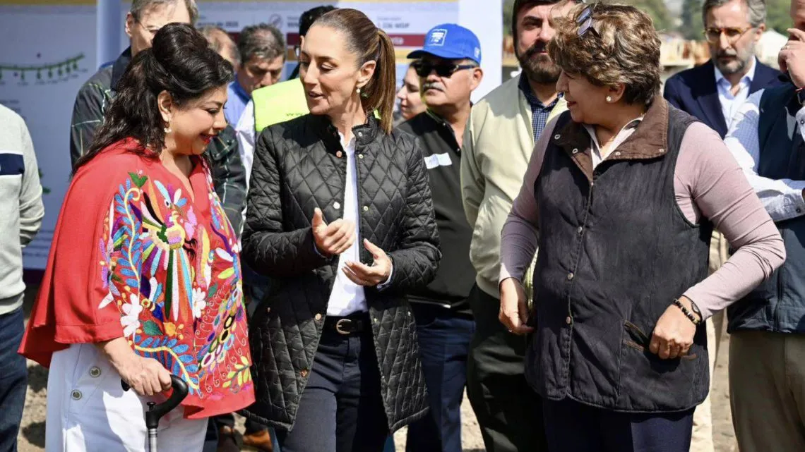 Claudia Sheinbaum y Delfina Gómez supervisan obras del Trolebús en Chalco