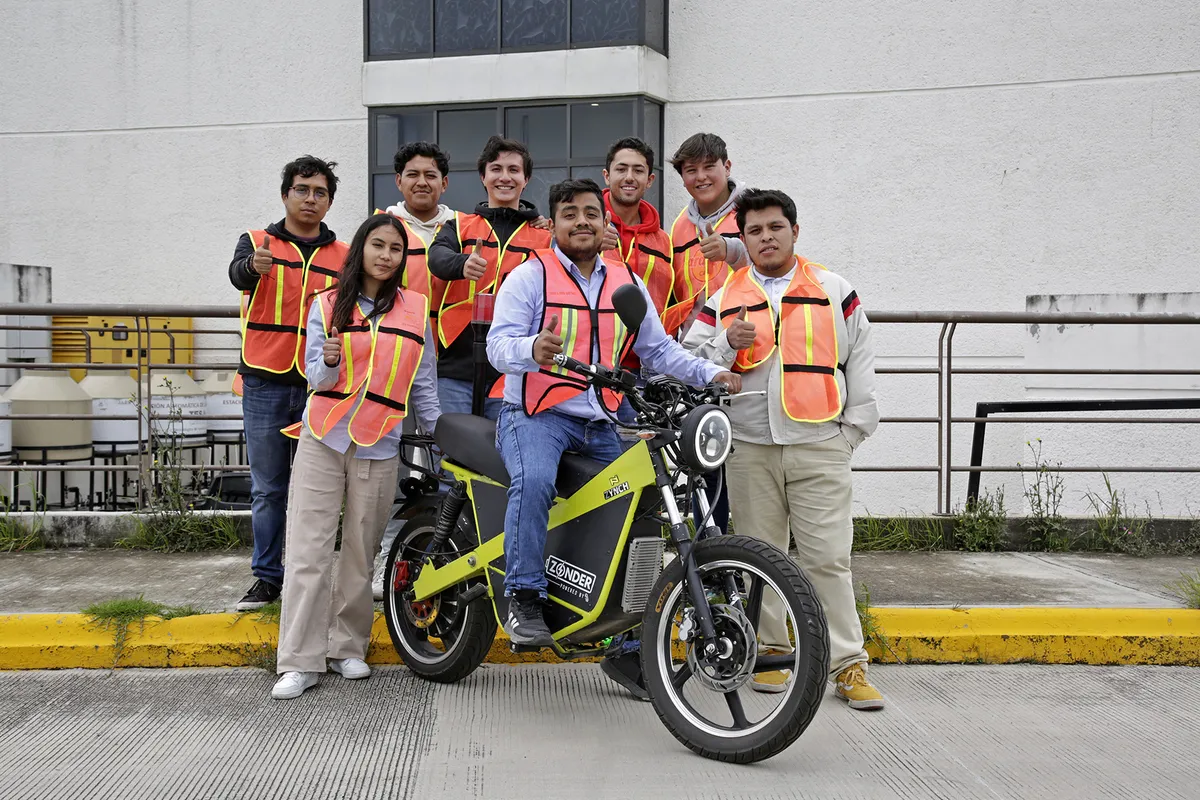 El proyecto fue realizado por 22 estudiantes mexiquenses de las ingenierías en Electromecánica, Mecatrónica y Sistemas Computacionales.