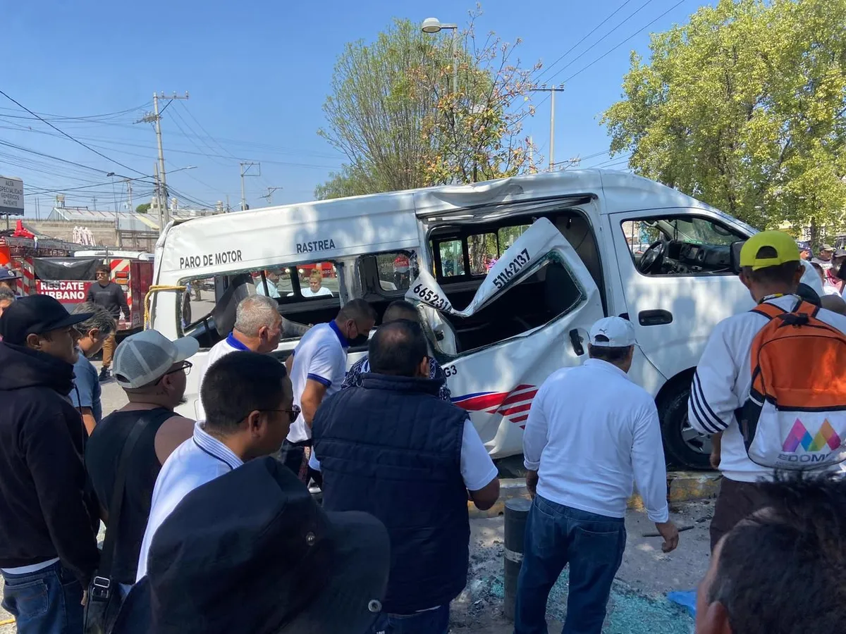 El saldo fue de siete pasajeros heridos, quienes no sufrieron heridas graves pero sí requirieron atención médica en el lugar.