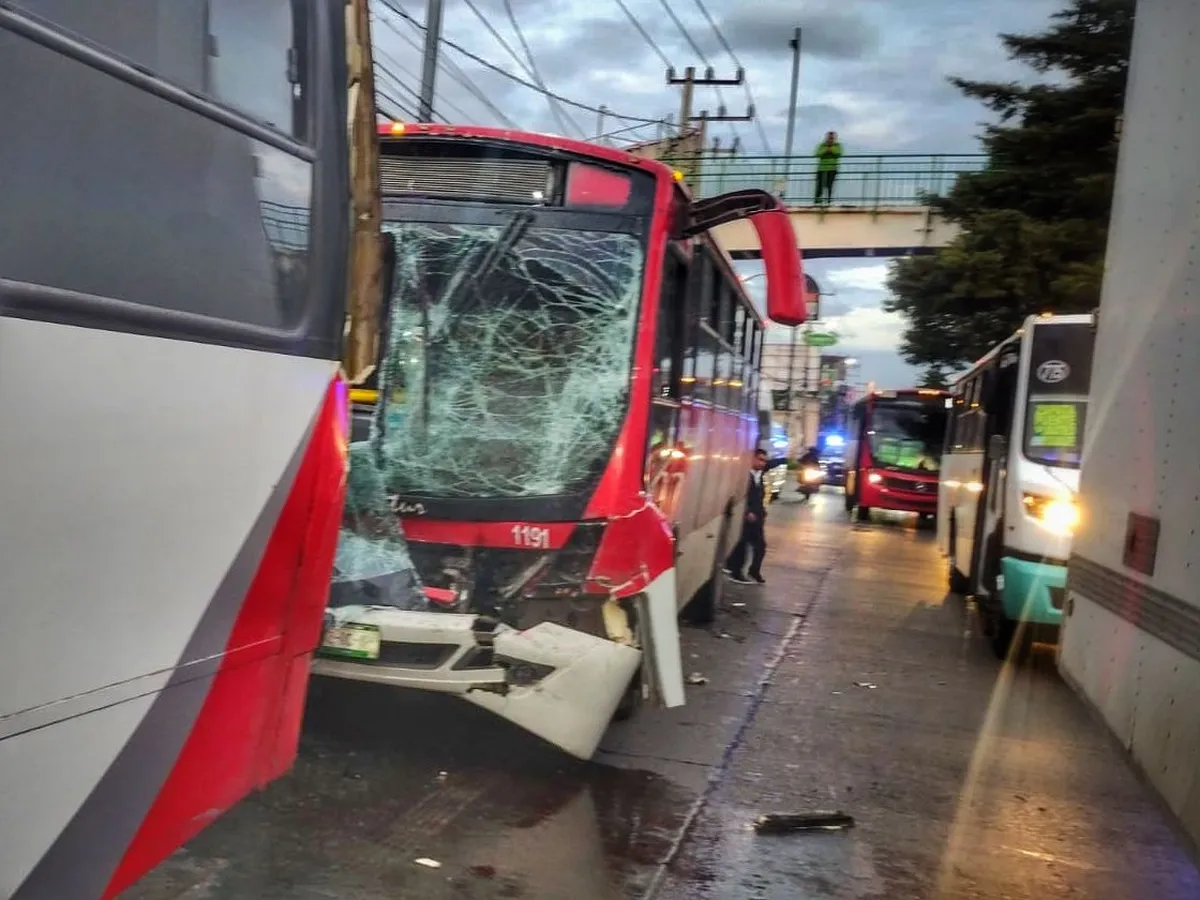 Las autoridades continúan con las investigaciones para determinar las causas del accidente.