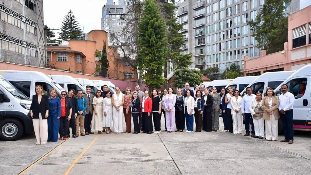 DIF Edomex recibe unidades adaptadas para personas con discapacidad