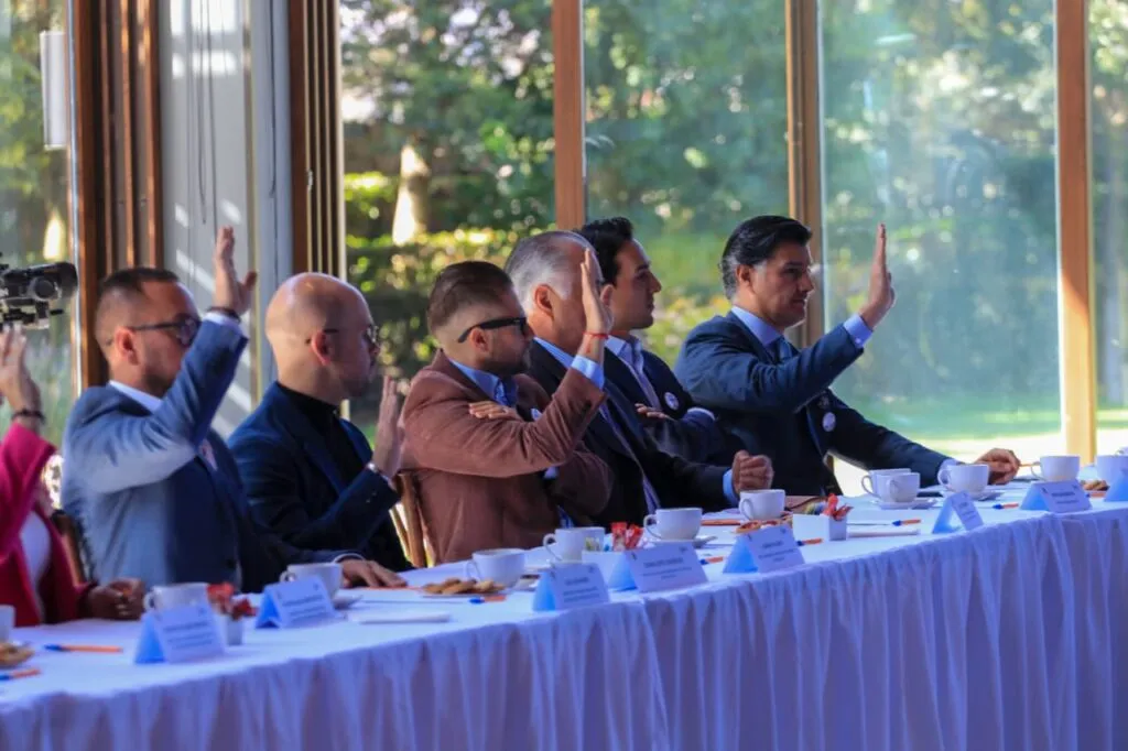 Empresarios y ayuntamiento impulsan crecimiento y competitividad de Metepec