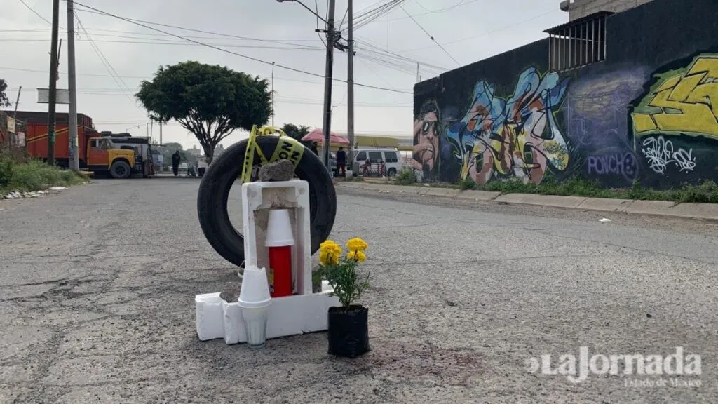 Vecinos de Acolman exigen captura de supuesto youtuber que asesinó a tres personas