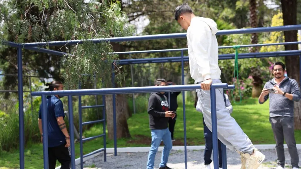 Huixquilucan impulsa el deporte al aire libre con la entrega de más de 40 gimnasios de calistenia
