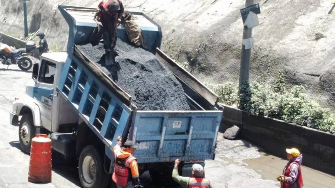 México-Querétaro: Tras bache viral, inicia rehabilitación de la autopista