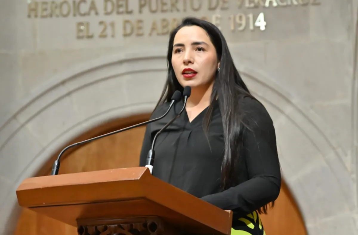 Propone Arleth Grimaldo ‘Huella Verde’ en los bajopuentes del Edomex