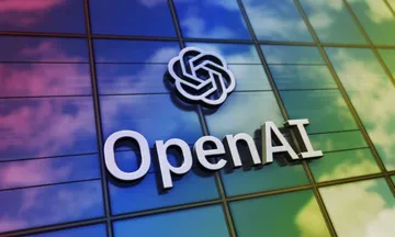 A partir de hoy, los usuarios pagos de ChatGPT, la interfaz de chatbot de IA de OpenAI, pueden incorporar GPT a una conversación escribiendo "@" y seleccionando un GPT de la lista. Foto: Especial.