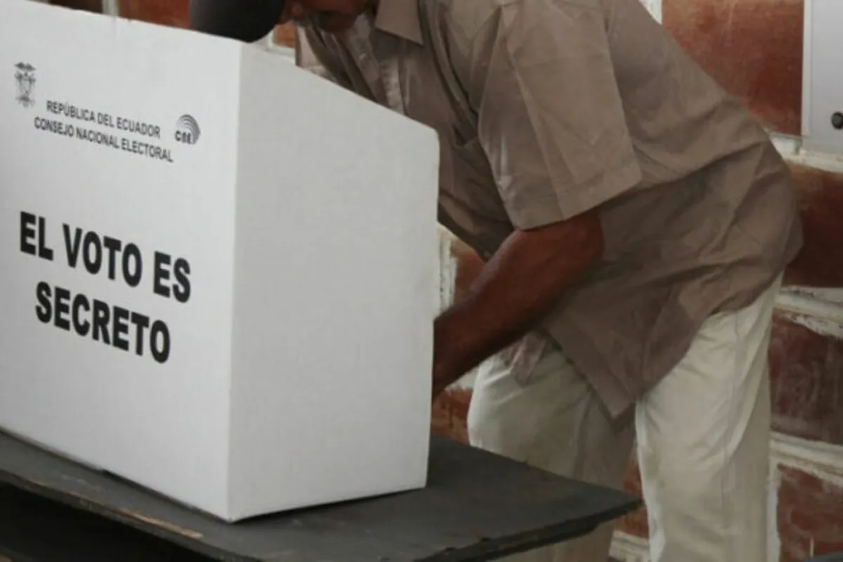 Debate en el Congreso federal y local: proponen cancelar credencial del INE a quienes no voten