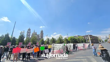 Los manifestantes también exigen la destitución del fiscal regional y la liberación de cuatro personas detenidas recientemente.