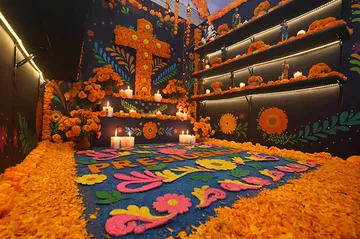 Huixquilucan exhibe 25 ofrendas de Día de Muertos inspiradas en el xoloitzcuintle