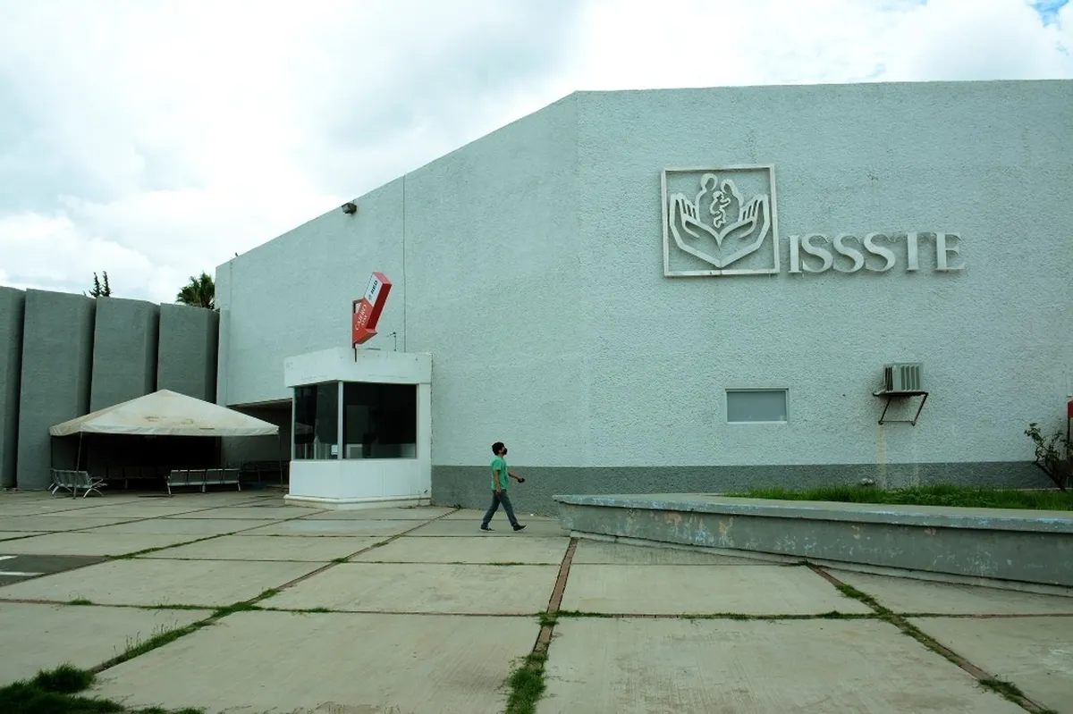 Este proyecto ha sido bien recibido por los derechohabientes ya que ha servido como una opción financiera para salir de apuros. Foto: La Jornada