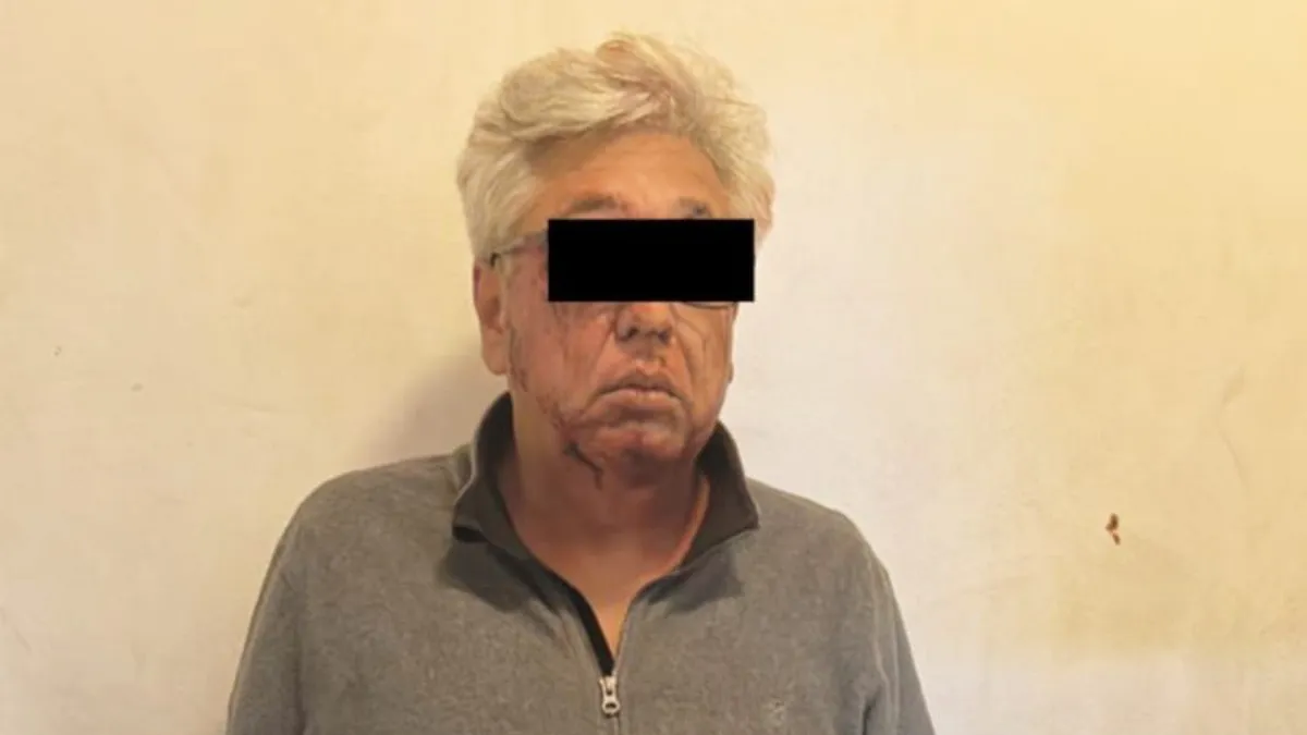 Vecinos apedrean automóvil de presunto acosador sexual en Ecatepec