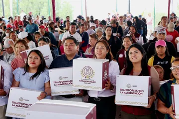 Xóchitl Flores entrega más de 1,300 canastas alimentarias en los Ejidos de Santa María