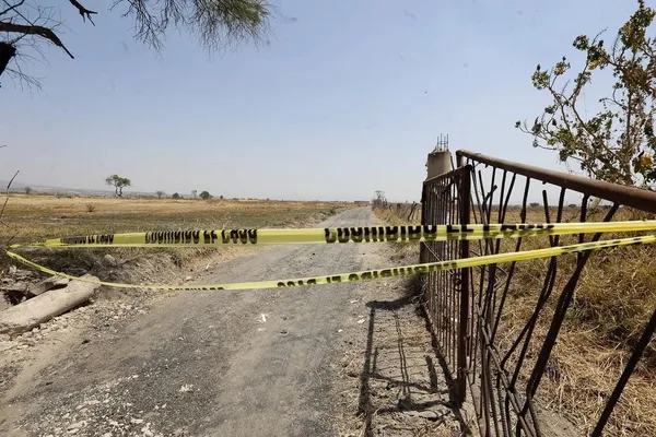 Cabe señalar que suman tres policías de la misma localidad detenidos que supuestamente están relacionados al caso.