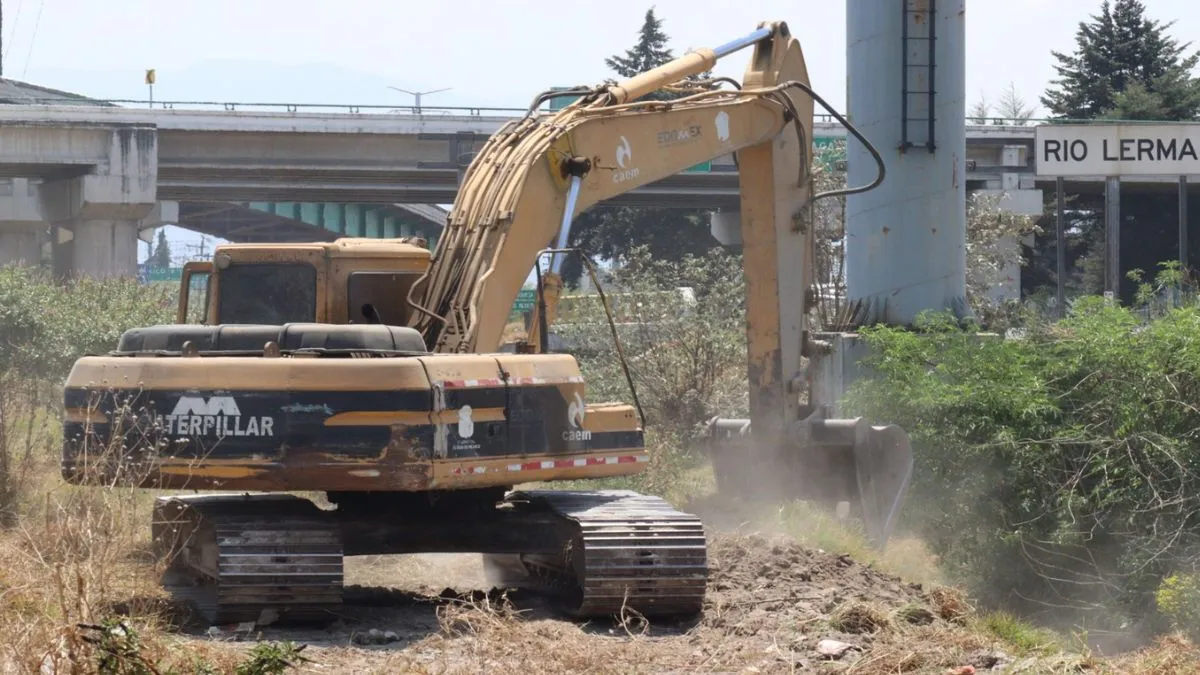 CAEM retira más de mil toneladas de azolve en canal de San Mateo Atenco