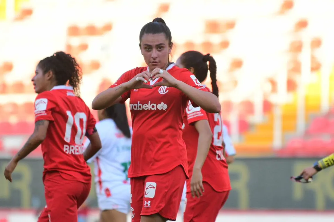 Diablas golean a Necaxa, hilan tercera victoria