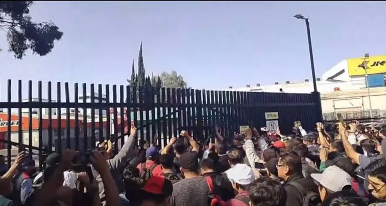 Crisis en la llantera Tornel: Rumores de salida de México y huelga en disputa sindical