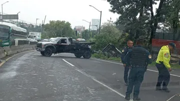 Choque genera afectaciones viales en la México-Toluca