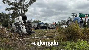 Pipa de agua impacta a militar durante auxilio tras accidente en la México-Pirámides