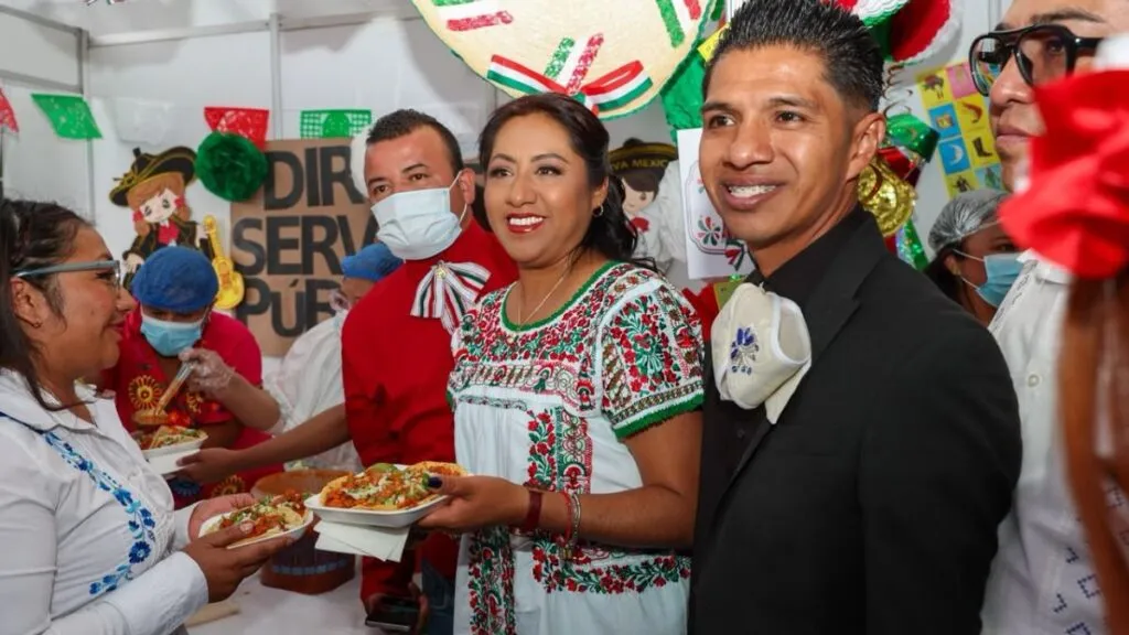 Con gran verbena celebramos juntos las Fiestas Patrias en la cabecera municipal: Xóchitl Flores