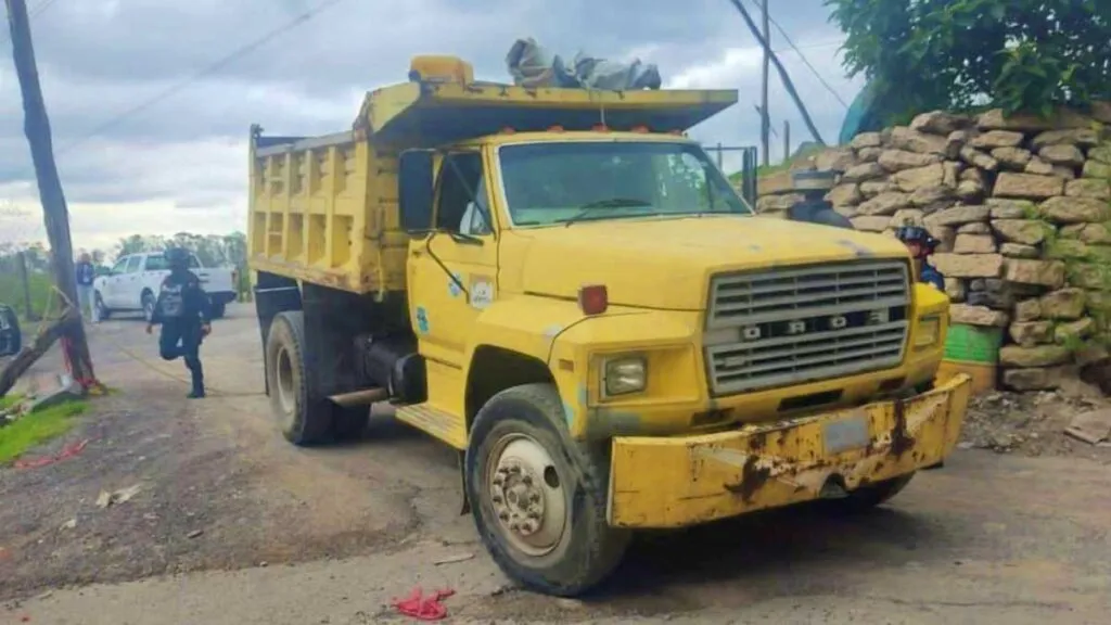 Chicoloapan prepara multas por tirar agua, dejar basura y heces caninas en la calle
