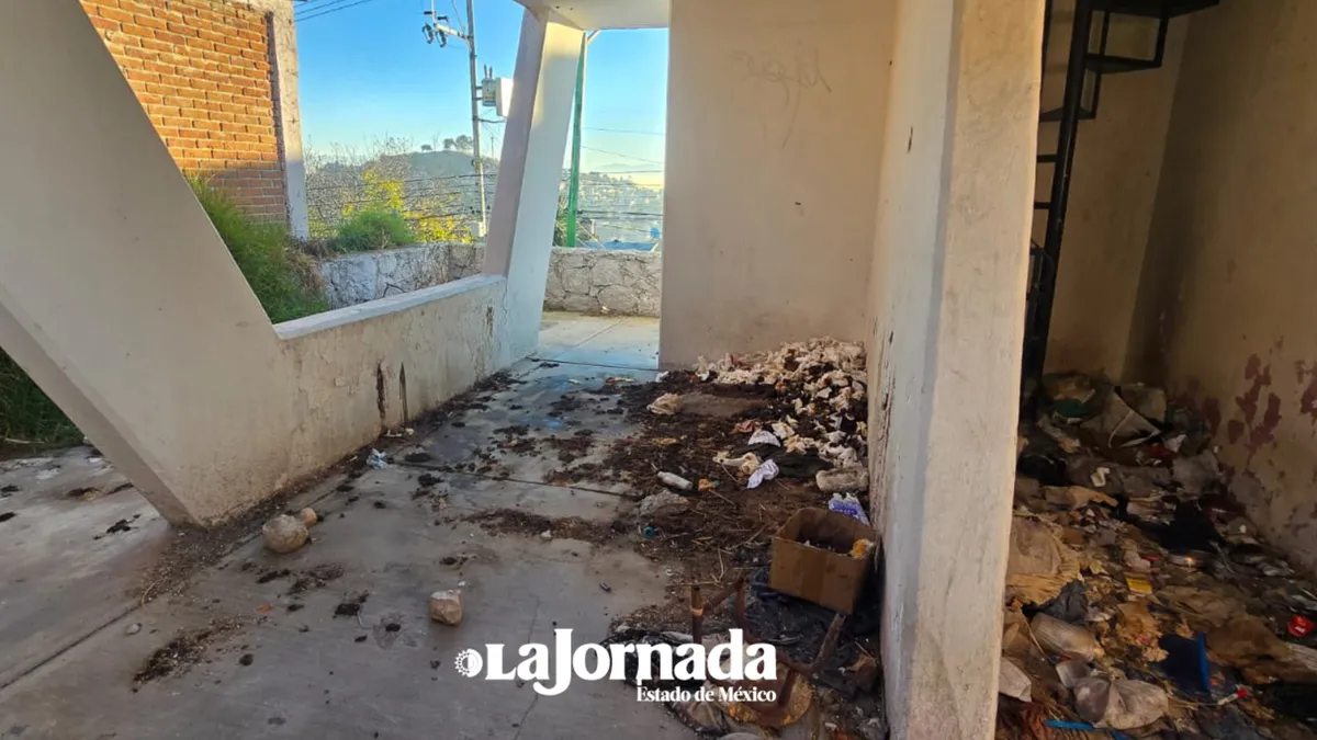 El inmueble, permanece solo en el Barrio del Cóporo y originalmente fue destinado para fortalecer la seguridad en el área.