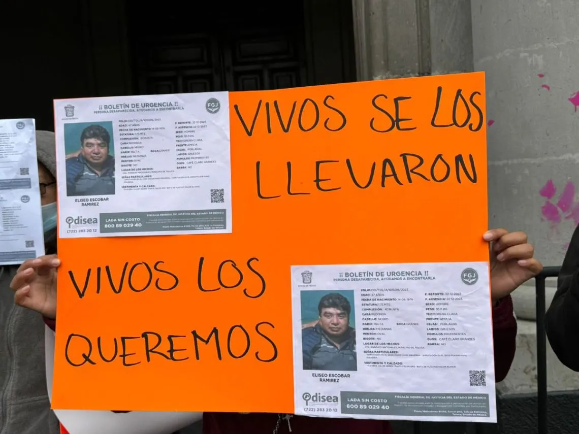 Toluca: Compañeros y patrona protestan por levantamiento de 4 personas