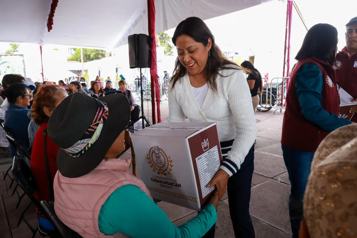 Alcaldesa Xóchitl Flores concluye entrega de 12 mil canastas en Chimalhuacán